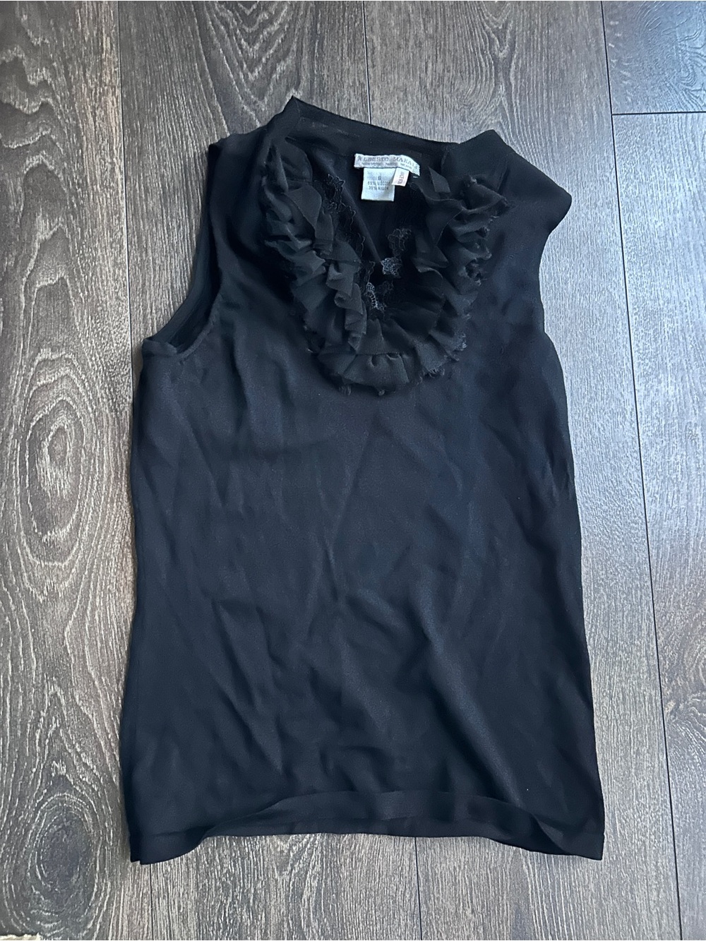 ALBERTO MAKALI Black Ruffle-V-Neck Sleeveless Camisole